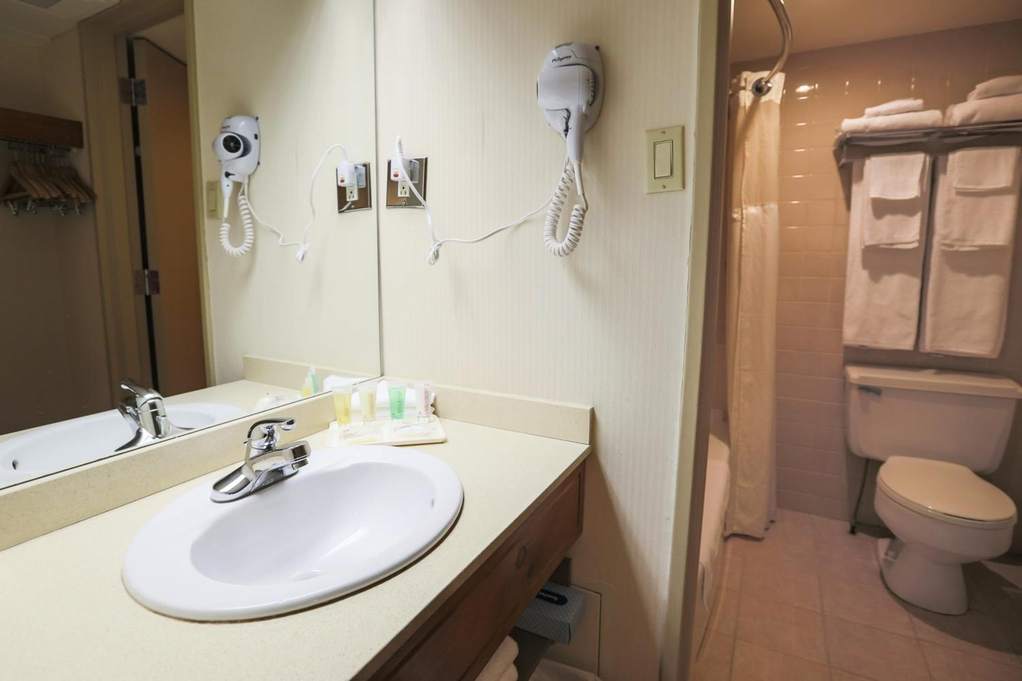 Hotels Gouverneur Труа-Рів'єр Екстер'єр фото